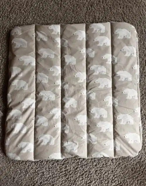 Kotimainen peitto jääkarhukuosilla 90x90cm - Image 3